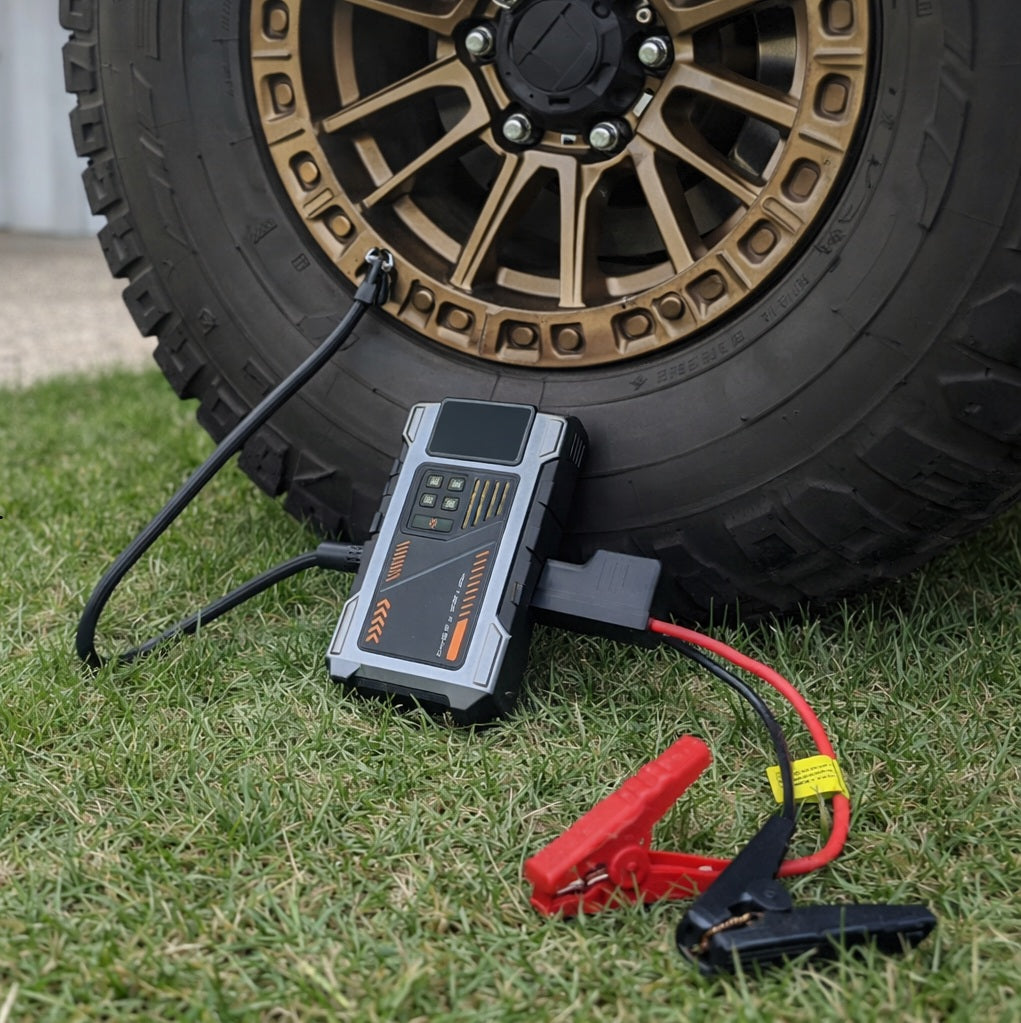 DriveBase Emergency Jump Starter